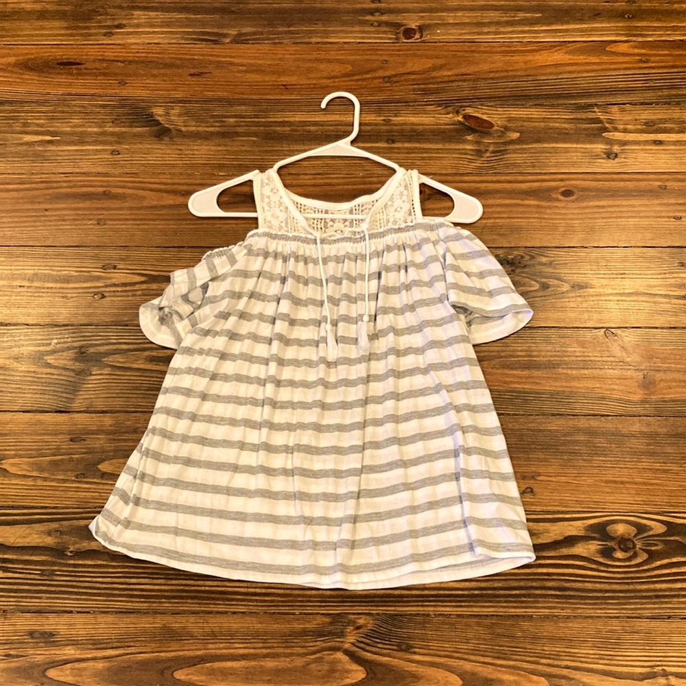 Cute tank top with lace
